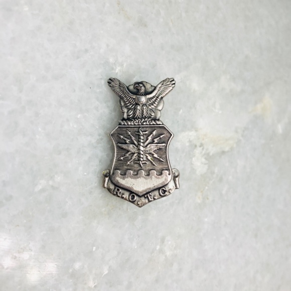 Vintage ROTC Pin Button Badge 1990s Silver Tone Eagle Stars Lightning 1.25” - Picture 5 of 6